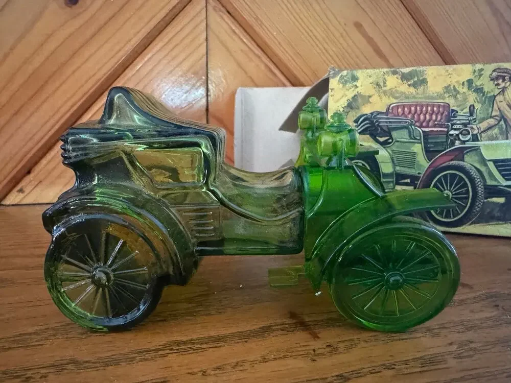 Vintage Avon Haynes-Apperson 1902 Car Decanter Blend 7 After Shave w Box